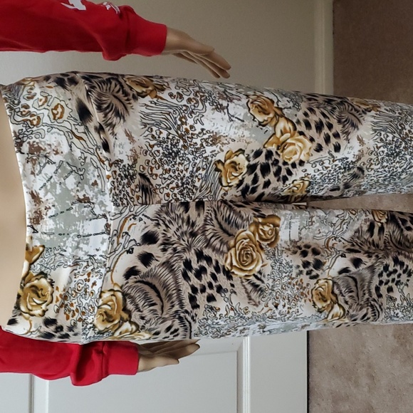 Rancho Estancia M floral cheetah print soft slinky jersey knit flare trousers - Picture 2 of 7